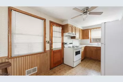 212 Stoughton Ave, Cranford Township, NJ 07016 - Photo 10