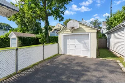 106 Summit Ave, Bloomfield, NJ 07003 - Photo 32