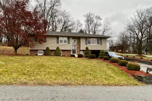 2 Geraldine Dr, Wantage, NJ 07461 - Photo 1