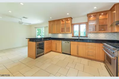 193 Walnut St, Livingston, NJ 07039 - Photo 8