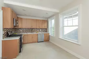 9 Vernon Ave, Newark, NJ 07108 - Photo 6