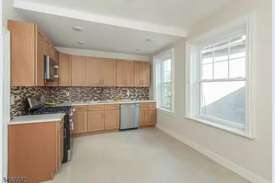 9 Vernon Ave #2, Newark, NJ 07108 - Photo 10