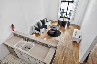 518-536 Gregory Ave #425, Weehawken, NJ 07086 - Photo 10