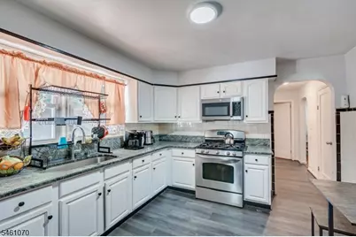 18 Union Pl, Irvington, NJ 07111 - Photo 6