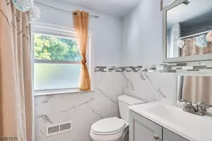18 Union Pl, Irvington, NJ 07111 - Photo 8