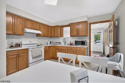 4 Howard Ave, Clifton, NJ 07013 - Photo 6