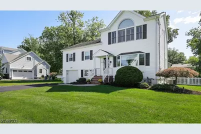 34 Moss Ave, Westfield, NJ 07090 - Photo 2