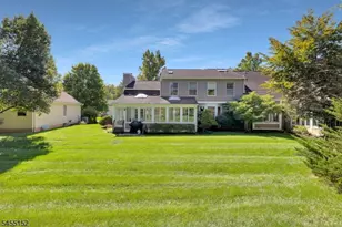 41 Dexter Dr N, Bernards Township, NJ 07920 - Photo 2