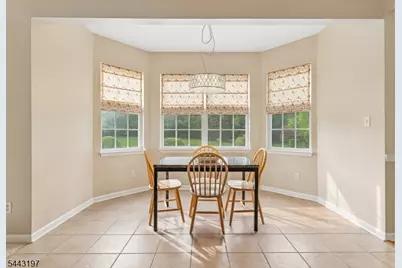 9 Rue Cezanne, Franklin Township, NJ 08873 - Photo 12