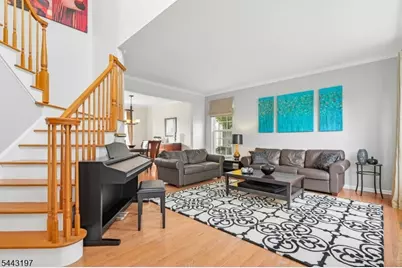 9 Rue Cezanne, Franklin Township, NJ 08873 - Photo 6