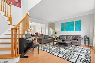 9 Rue Cezanne, Franklin Township, NJ 08873 - Photo 6