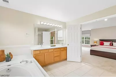 9 Rue Cezanne, Franklin Township, NJ 08873 - Photo 22