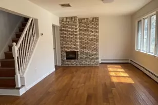 37 Crest View Hill Rd, Livingston, NJ 07039 - Photo 2