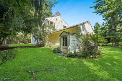 1 Seneca Pl, Montclair, NJ 07043 - Photo 34