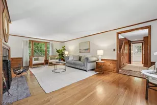 1 Seneca Pl, Montclair, NJ 07043 - Photo 8