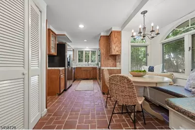 1 Seneca Pl, Montclair, NJ 07043 - Photo 16
