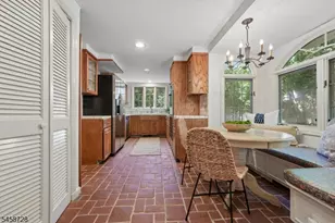 1 Seneca Pl, Montclair, NJ 07043 - Photo 16