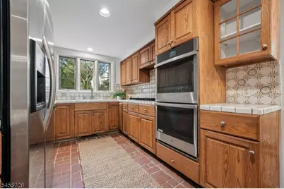 1 Seneca Pl, Montclair, NJ 07043 - Photo 18