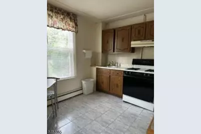63 Manchester Ave, North Haledon, NJ 07508 - Photo 2