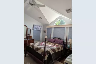 17 Quail Brook Court, Bedminster Township, NJ 07921 - Photo 12