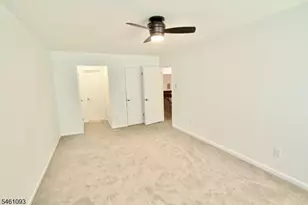 32 Rhea Run, Hampton Township, NJ 07860 - Photo 14