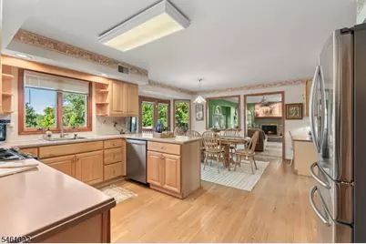 23 Milburn Dr, Hillsborough Township, NJ 08844 - Photo 18