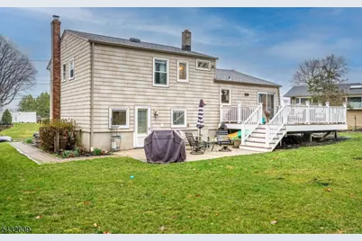 8 Adelphi Ct, Edison, NJ 08837 - Photo 30