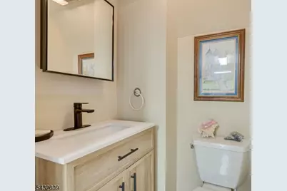 8 Adelphi Ct, Edison, NJ 08837 - Photo 16