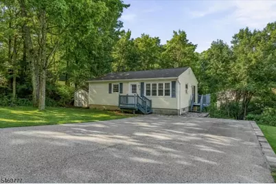 12 Doe Run, Vernon, NJ 07422 - Photo 2