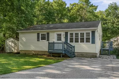12 Doe Run, Vernon, NJ 07422 - Photo 4
