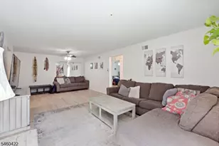 41 Crestview Ln, Mount Arlington, NJ 07856 - Photo 6