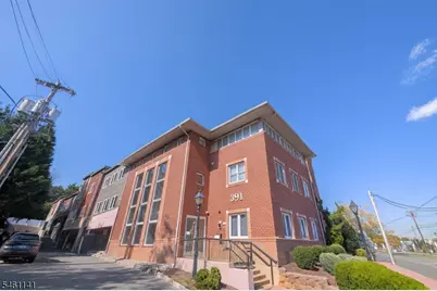 391 Springfield, Berkeley Heights Township, NJ 07922 - Photo 4