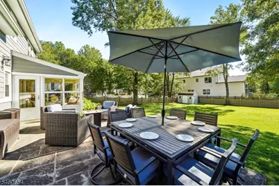 10 Hampton Ter, Livingston, NJ 07039 - Photo 6