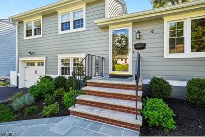 10 Hampton Ter, Livingston, NJ 07039 - Photo 2