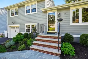 10 Hampton Terrace, Livingston, NJ 07039 - Photo 2