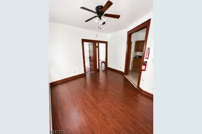 16 Harrison Pl, Clifton, NJ 07011 - Photo 4