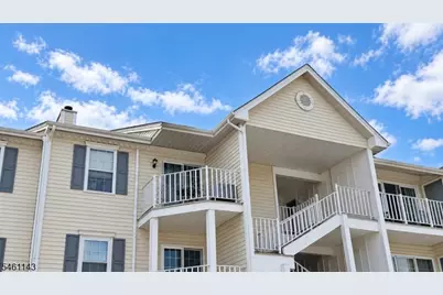 29 Pembrook Ave, North Brunswick Township, NJ 08902 - Photo 2