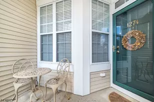 1274 Fairview Cir, Lopatcong Township, NJ 08886 - Photo 2
