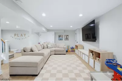 11 Tallwood Ct, Parsippany, NJ 07950 - Photo 38