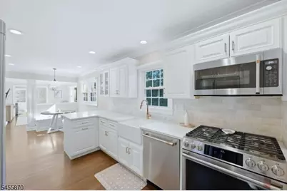 11 Tallwood Ct, Parsippany, NJ 07950 - Photo 16