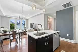 250 Henley Pl, Weehawken Twp., NJ 07086 - Photo 8
