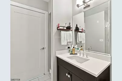 250 Henley Pl #207, Weehawken Twp., NJ 07086 - Photo 22