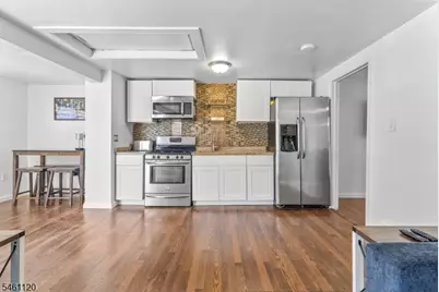 6720 Jackson St, Guttenberg, NJ 07093 - Photo 10