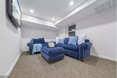 10 Delwick Ln, Millburn, NJ 07078 - Photo 32