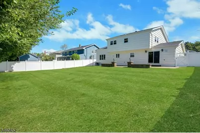 10 Klimback Ct, West Caldwell, NJ 07006 - Photo 20
