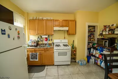 712 E 27th St #2, Paterson, NJ 07504 - Photo 4