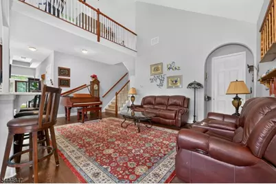 418 Edward St, Lopatcong Township, NJ 08865 - Photo 4
