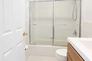 524 Great Beds Ct, Perth Amboy, NJ 08861 - Photo 10