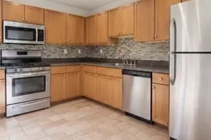 524 Great Beds Ct, Perth Amboy, NJ 08861 - Photo 2