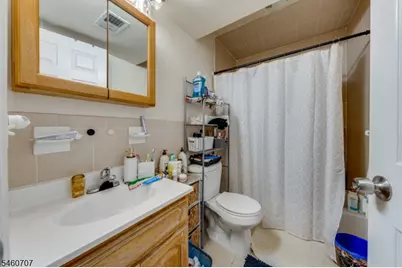 12 Seabury Ct, Newark, NJ 07104 - Photo 8